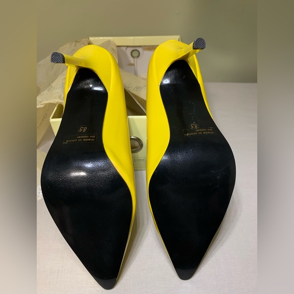 Highest Collection Heels, Classic High Heel Pump, Yellow - Picture 5 of 5